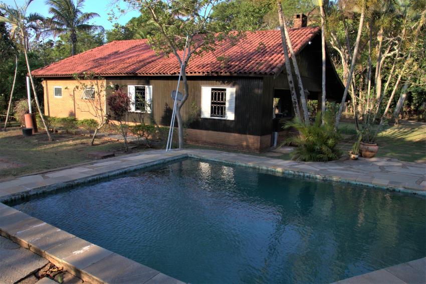 Casa única com piscina e lareira a 1,2 km do centro
