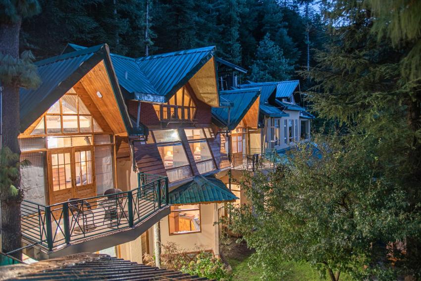 Pine Grove Cottage by Tru Voya Hospitality