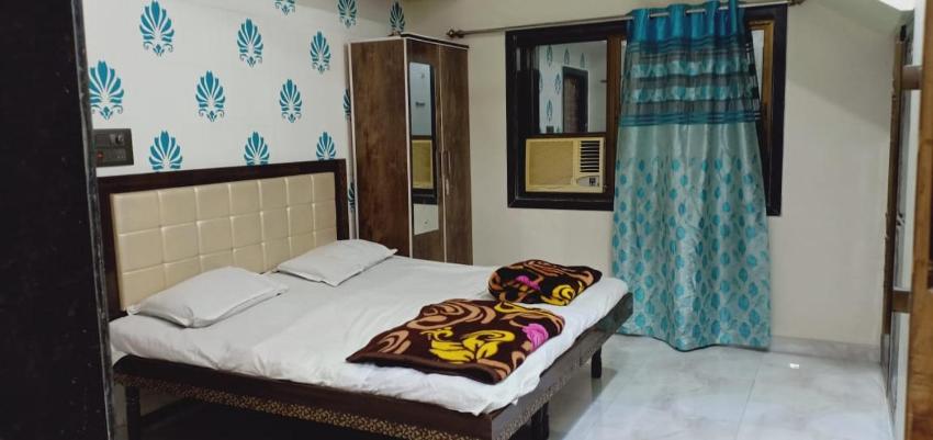 IBN WHITE HOUSE CooTAGE AND TENT CAMPING