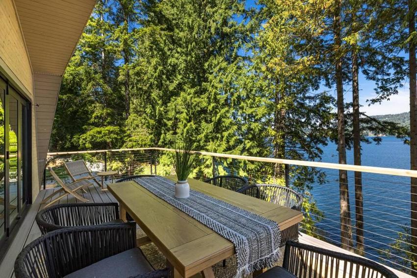 Casa Las Nubes NEW! Whatcom Lakefront Cabin/HotTub