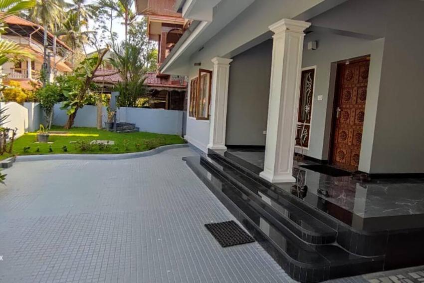 Cheerful 4 Bedroom Villa with Ensuite and Parking
