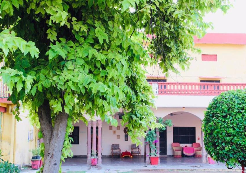 Daulat Niwas - Heritage Home Stay