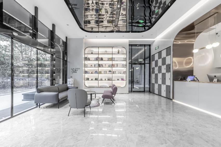 Atour Light Yangzhou East High Speed Railway Station