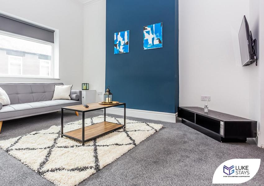 Luke Stays - Wareness Street