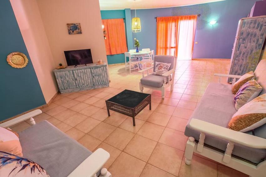 CONFORTÁVEL T3 COM WIFI - PRESTIGE