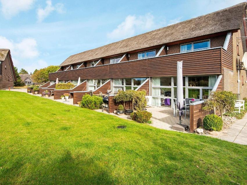 Luxurious holiday home in Henne with garden and balcony