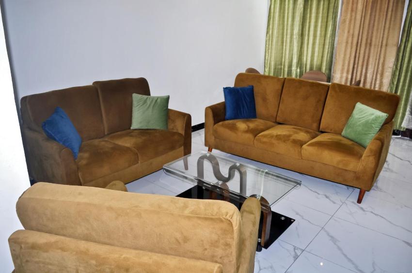 Appart luxueux moderne 2 lits 2 douches Makepe