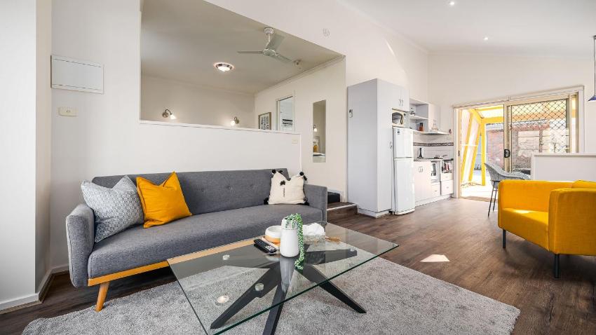 Sunshine Retreat Villa 5