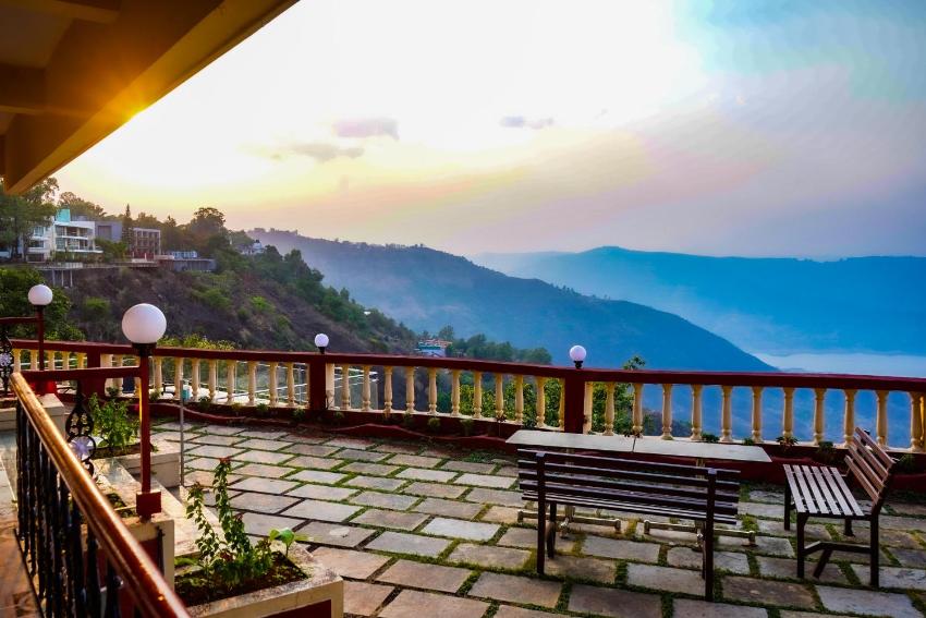 Sharayu Holidays Valley View