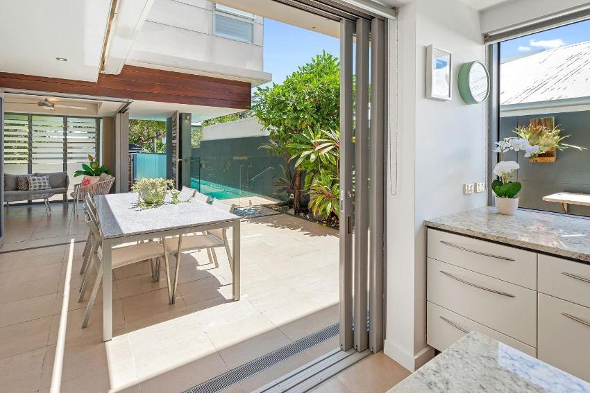 Ferguson St Family Home in Fabulous Location