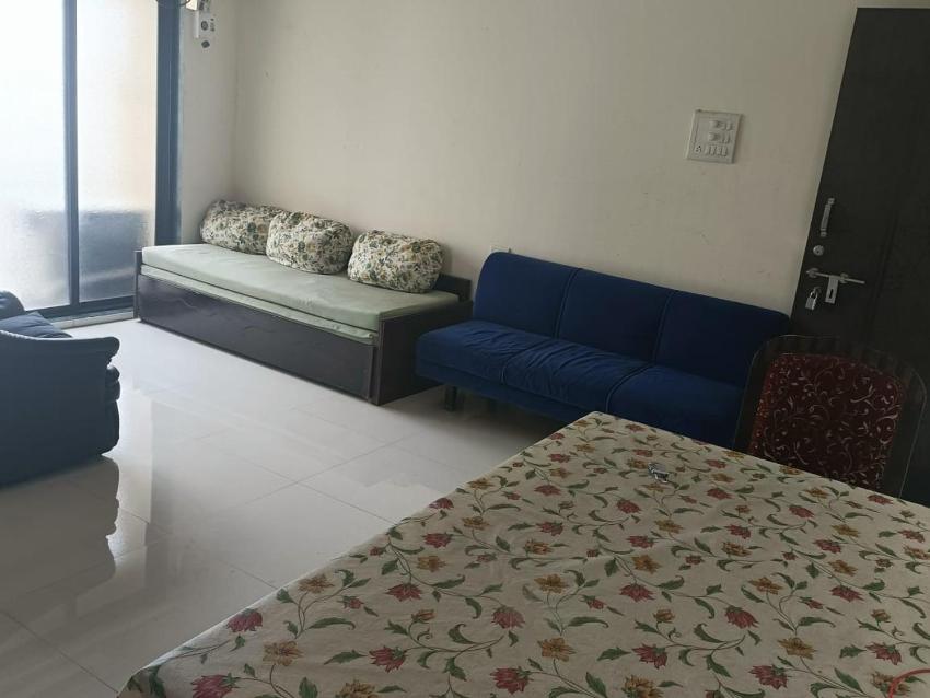 Aarya Stays-Lake View Higher Floor 2BHK Near Majhiwada Junction Thane
