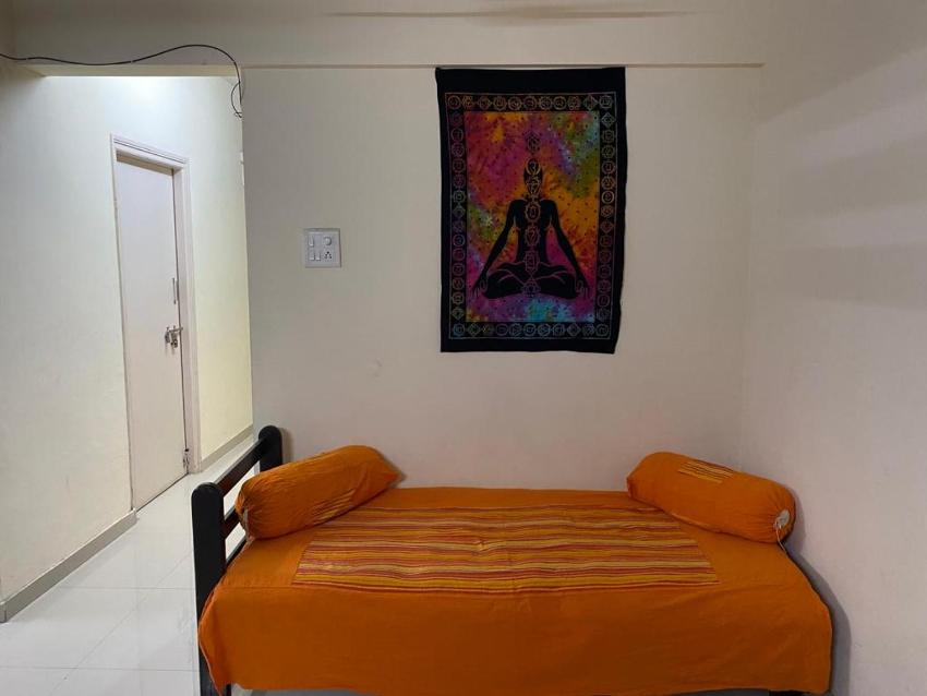 Spacious 3BHK on Upper Floor Near Majhiwada Junction