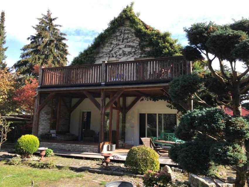 Dachgeschosswohnung direkt am Wald