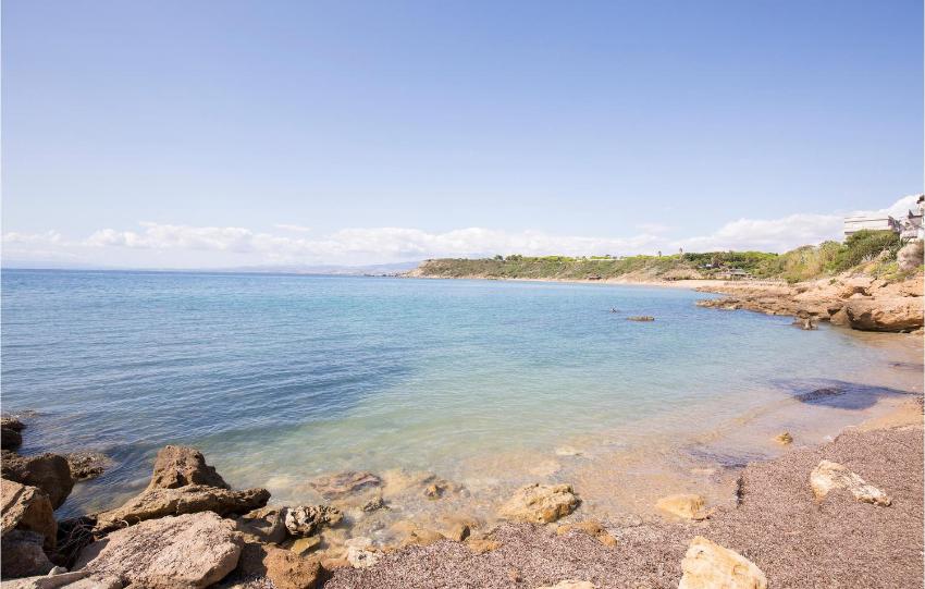 Awesome apartment in Torre Melissa with 1 Bedrooms and WiFi