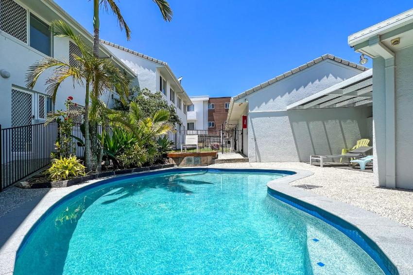 Sea Crest 7 - Three Bedroom Pet Friendly Townhouse - very close to Alex Beach!