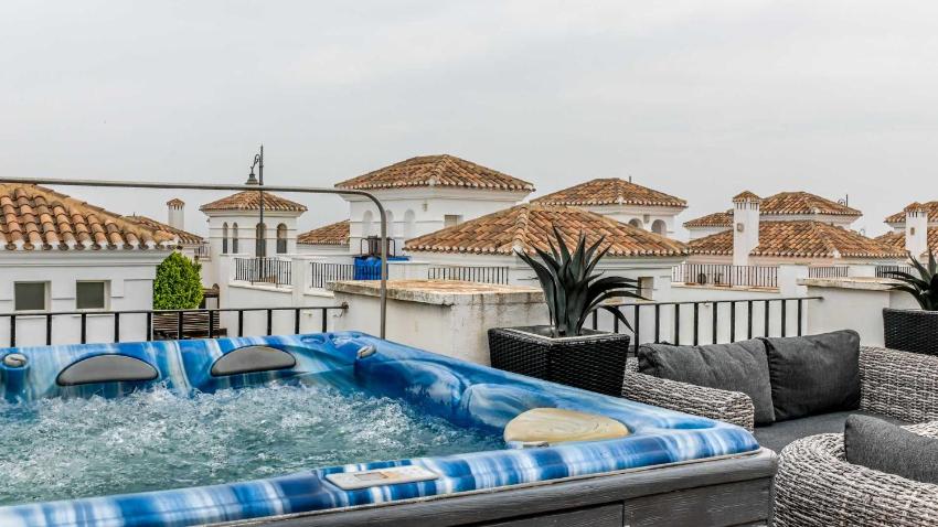 3 Bed Villa with Jacuzzi on La Torre Golf Resort - DA11LT