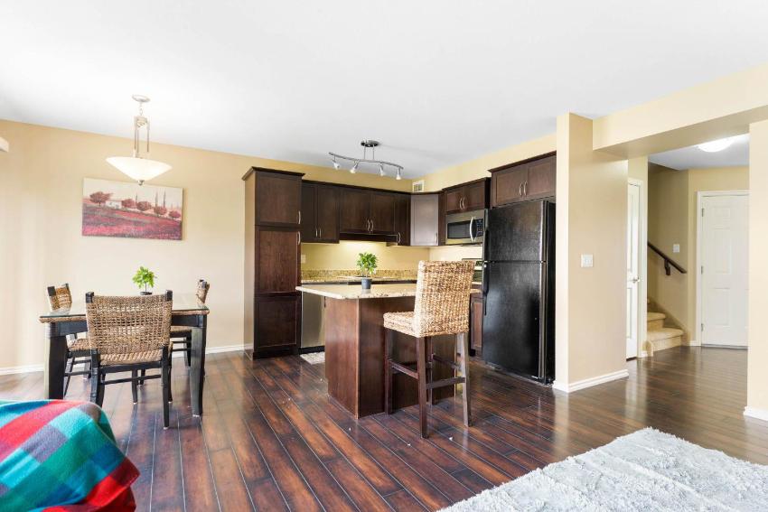 Private 3BR Stonebridge Close to restaurants&shops