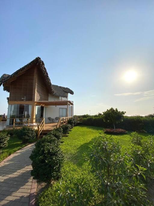 Oasis Chincha® La Casa de tus sueños frente al mar