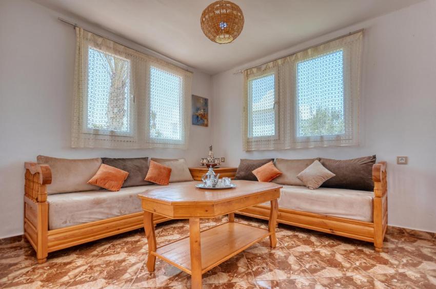 Hibiscus by Palmeraie 2 or 3 px