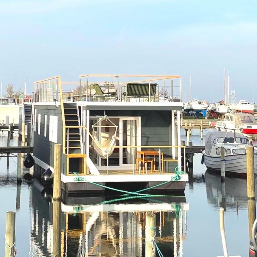 Bruntje - Stern Hausboot