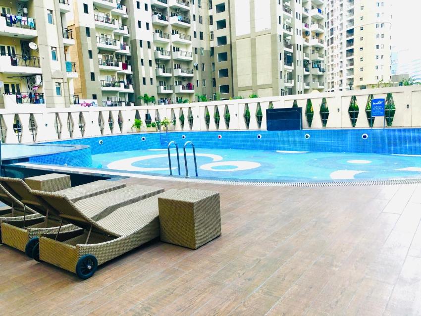 Sapphire Studio with Wi-Fi & Breakfast