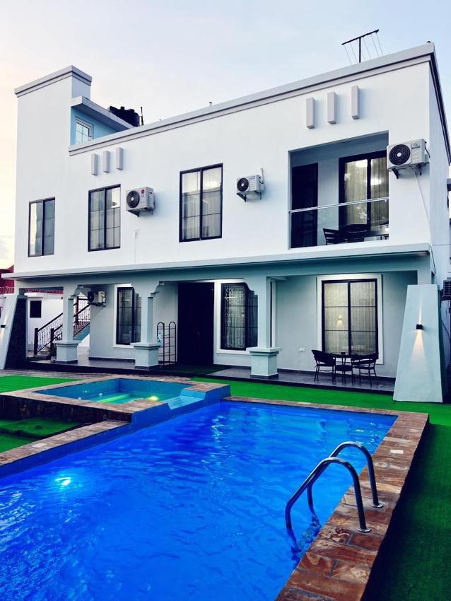 Green Light Apartments