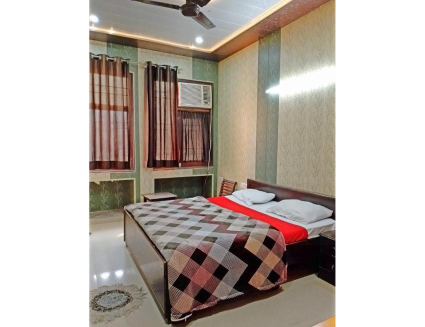 Hotel D R Residency, Agra