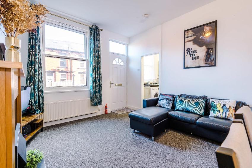 2 Bedroom House - Armley Leeds