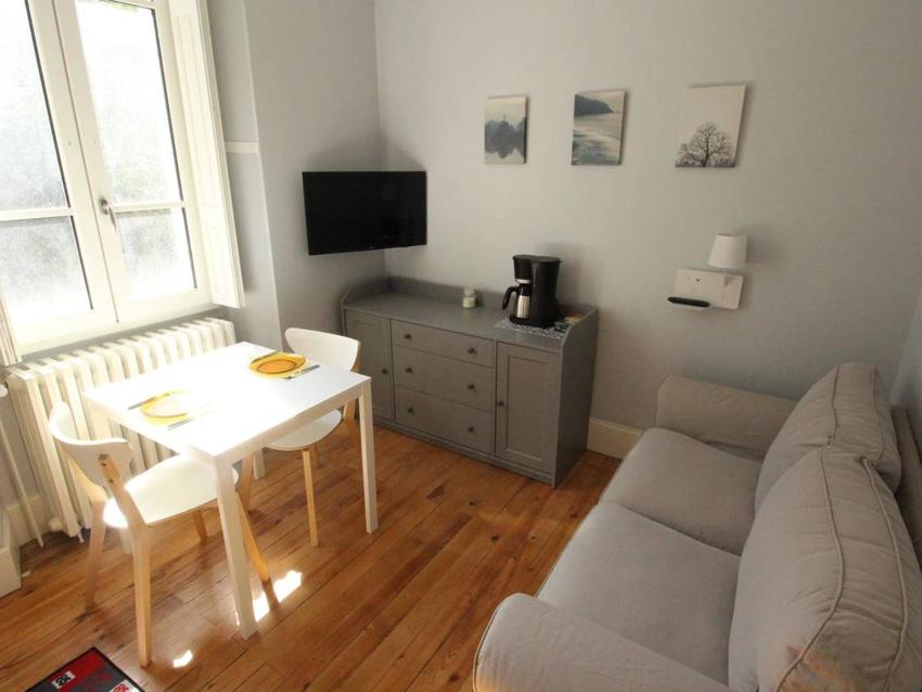 Appartement Bagnères-de-Luchon, 2 pièces, 2 personnes - FR-1-313-202