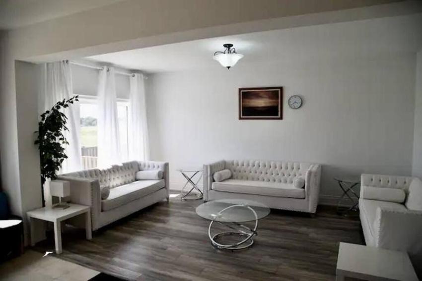 Luxurious Mansion near Niagara Falls