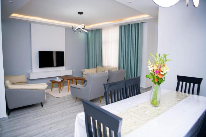 Luxury, Unique 3 Bedrooms House