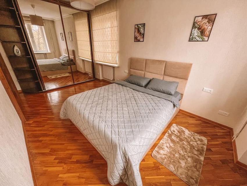 City Center 1 Bedroom + Living