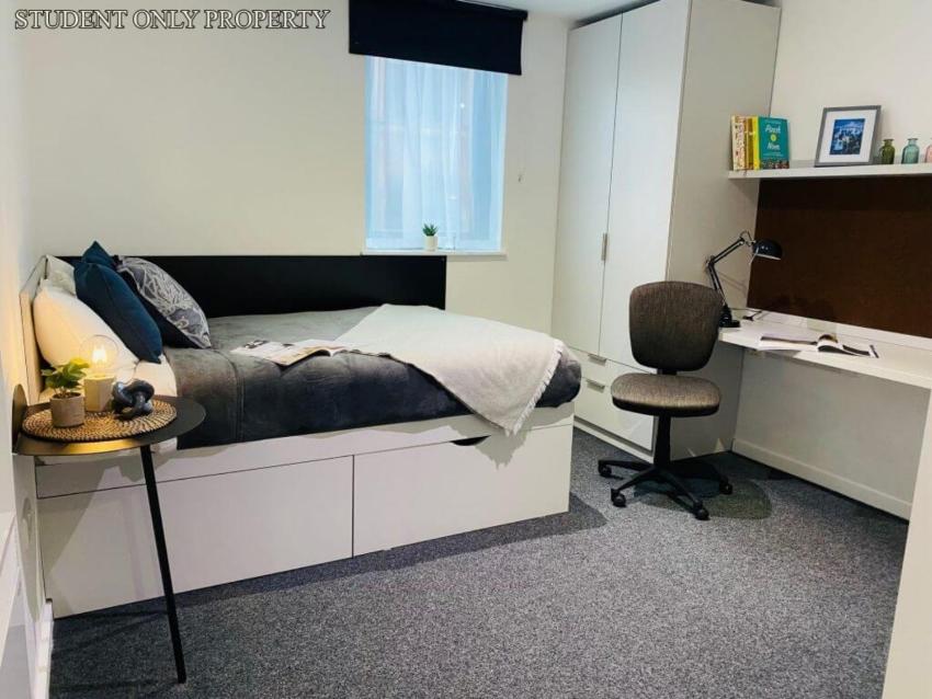 Modern Rooms in COVENTRY - SK