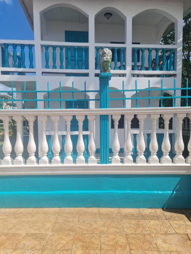 Los Delfines Hotel & Dive Center