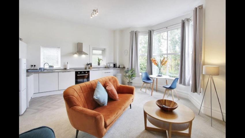 Stylish large 1-Bed Apartment in Tunbridge Wells