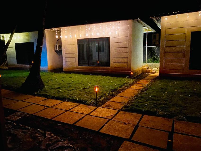 Whistling Waves Cottages