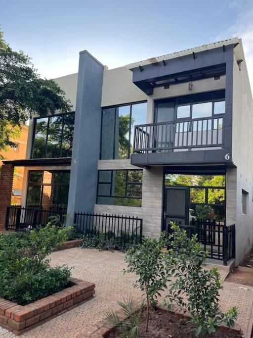 2 Bedroom Apartment; La Sierra Park - Bunda Road