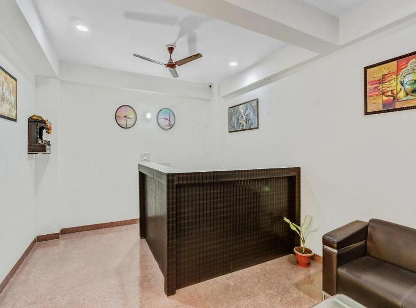 Hotel Noida Continental Near Noida City Center " Couple Friendly "