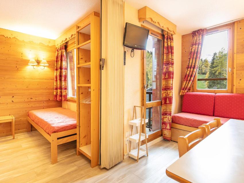 Les Arcades- 27- Studio renove- 4 pers