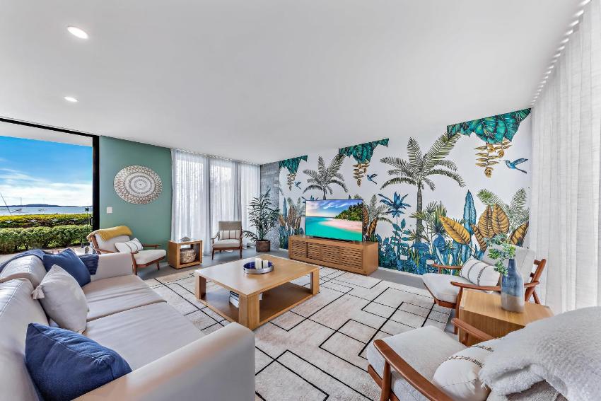 Luxury Resort waterfront living with private pool