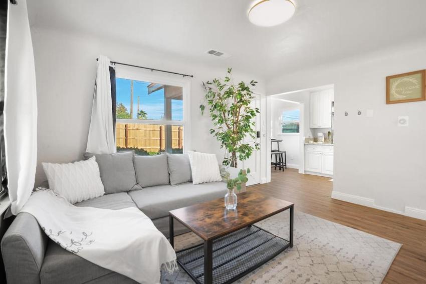 Stunning-Wifi/Patio/Pool & Hockey Table