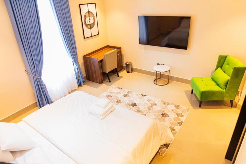 Icholia Properties and Homes