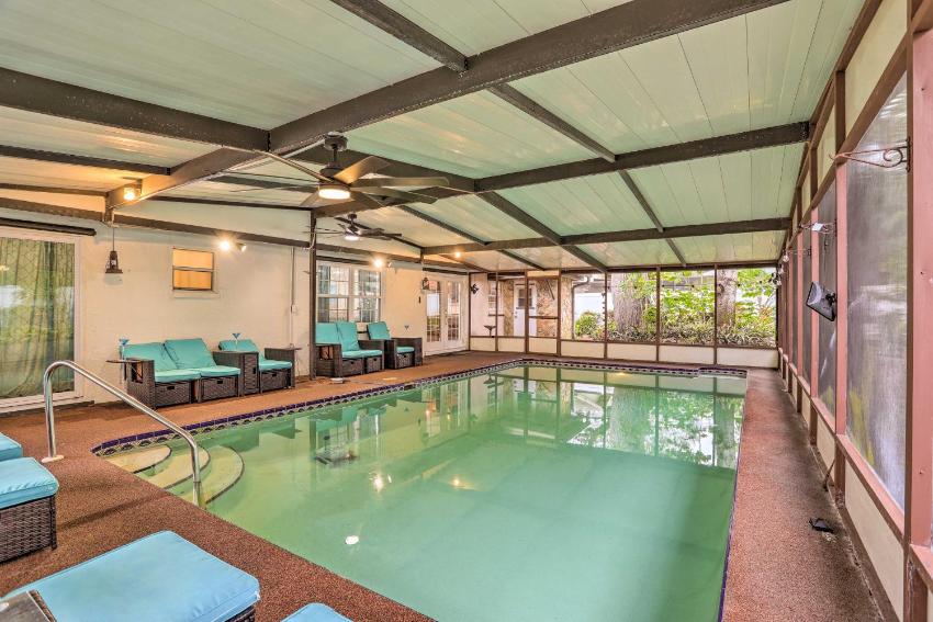 Pet-Friendly Largo Home with Pool!