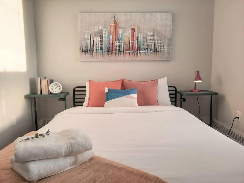 Modern Suite in Historic Bldg. Minutes to DT