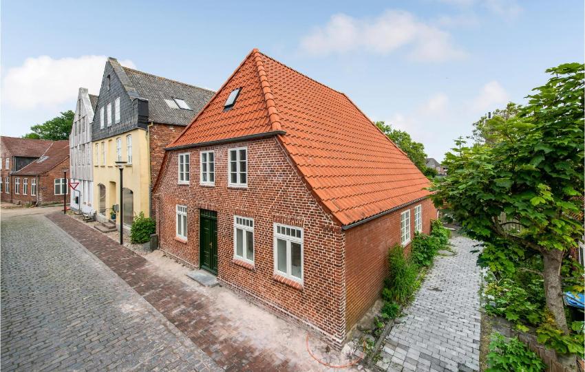 Awesome home in Hjer with WiFi and 3 Bedrooms