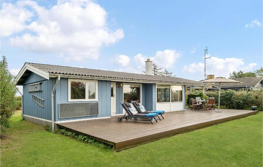 Stunning home in Fej with 2 Bedrooms