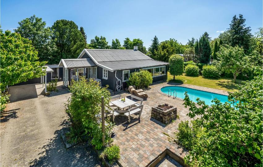 Nice home in Kirke Hyllinge with 3 Bedrooms, WiFi and Outdoor swimming pool