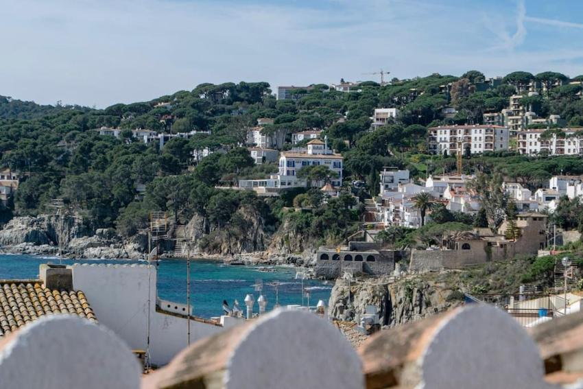 SES GAVINES - Calella center, sea views