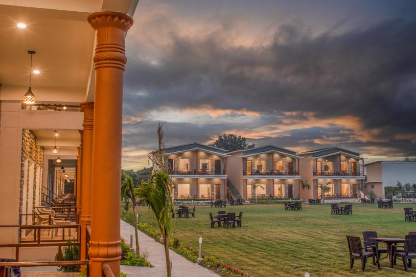 Green Retreat Resort