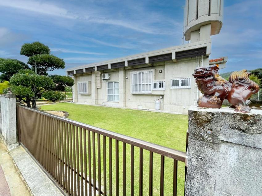 8名まで宿泊できる平屋貸し切り。あざまサンサンビーチまで車で8分。